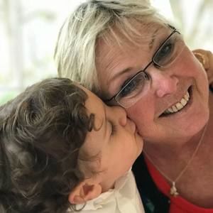 Meet your Posher, Sharon